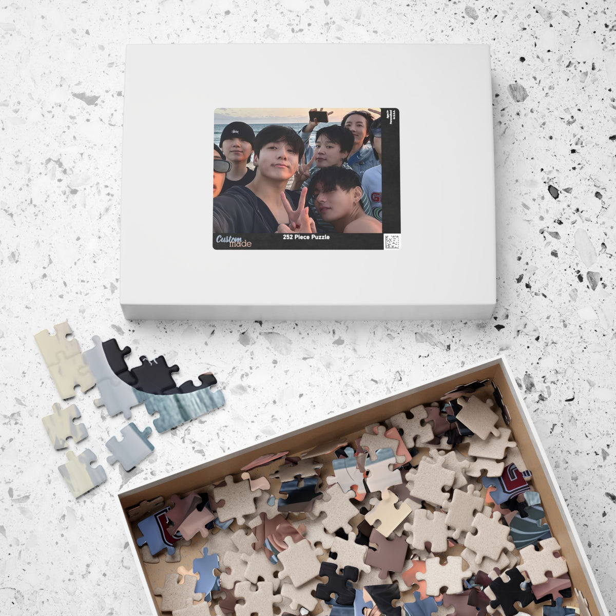 Photo Memory Puzzle — Beach Selfie Group Jigsaw (110/252/520/1014 pc)